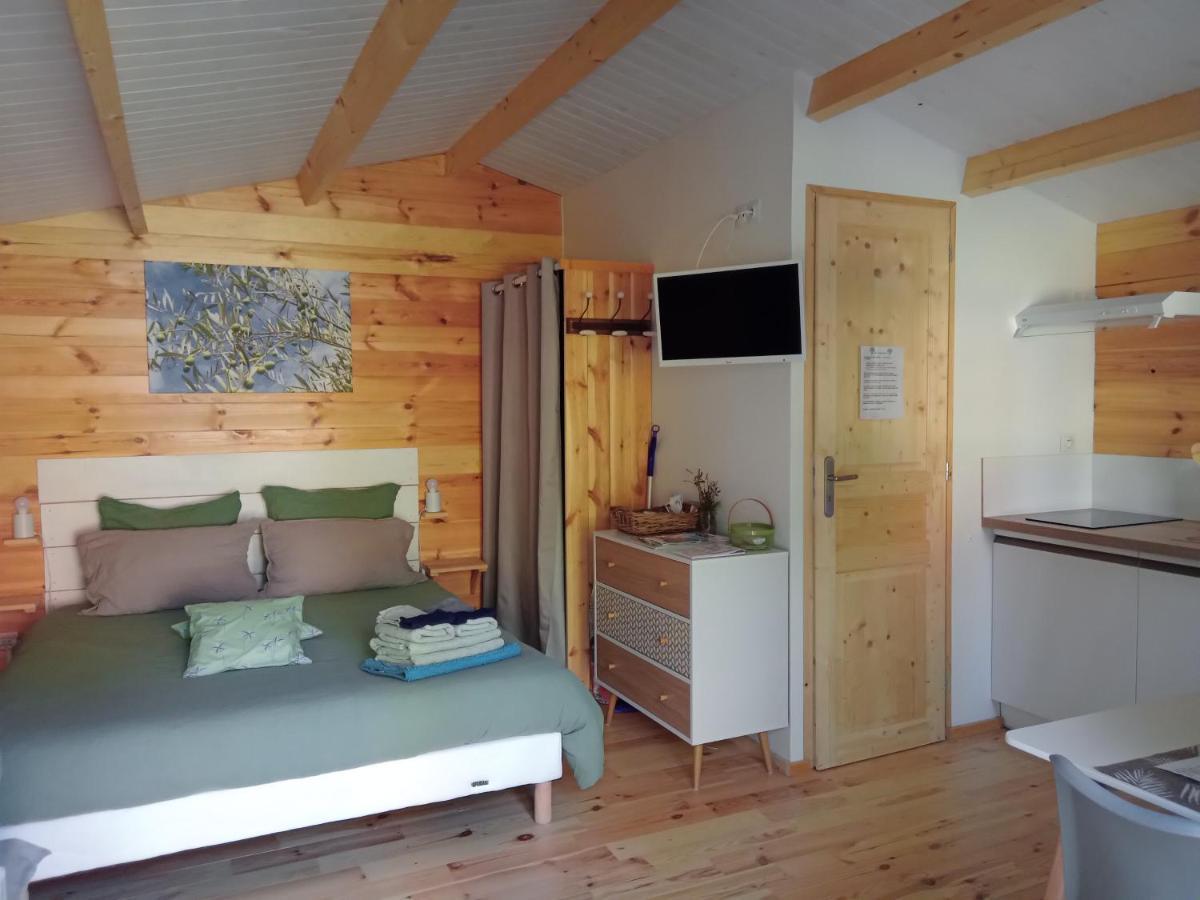 Chalet "Le Petit Olivier" Gites Appart 'Hotel L'Echappee Belle D'Aubenas Logement 2 Sur 3 Exterior photo